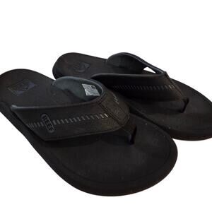 Reef Men's Cruiser Flip Flop Sandals, black size 11, cushioned comfort